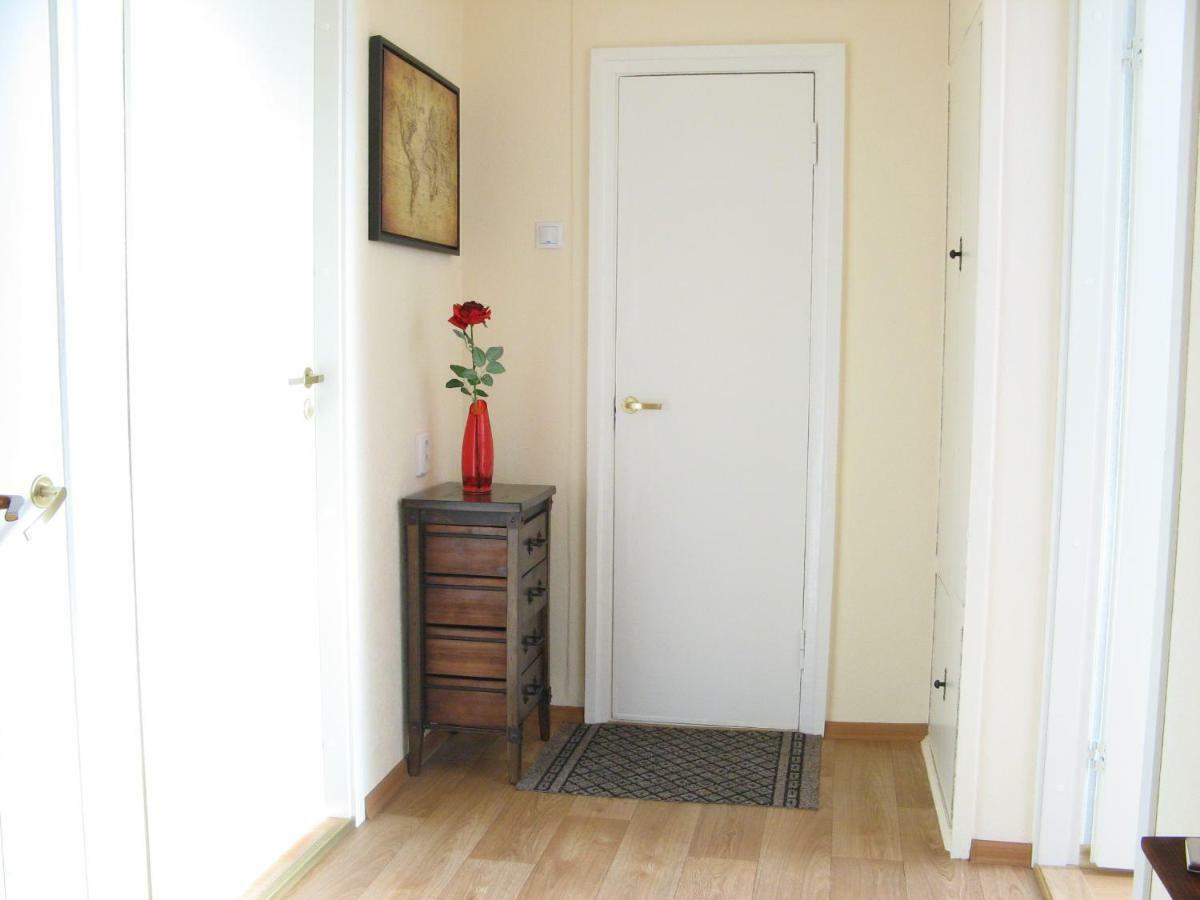 Gratarre Apartment Kuressaare Buitenkant foto