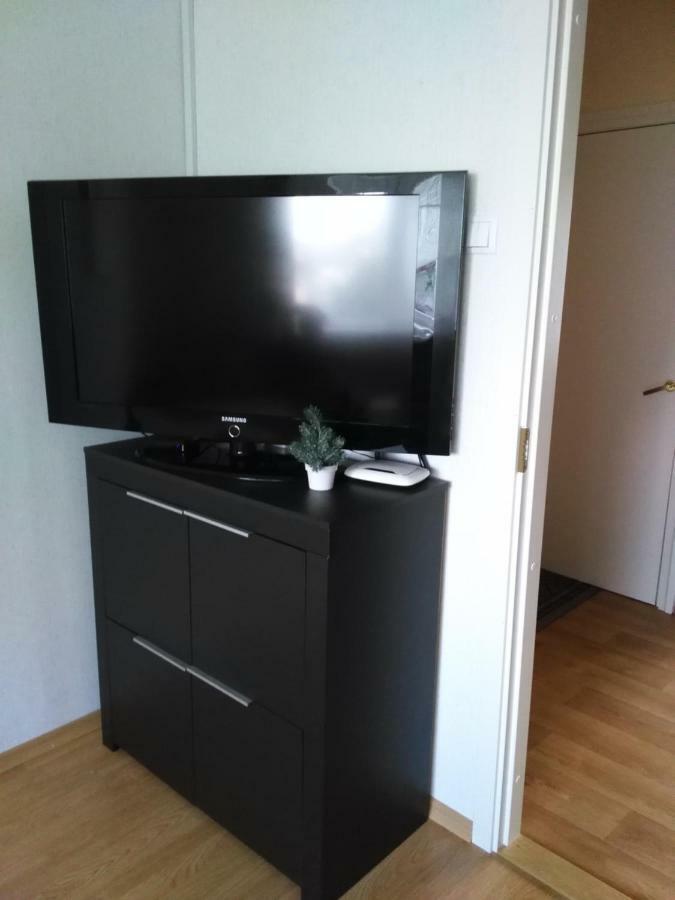 Gratarre Apartment Kuressaare Buitenkant foto